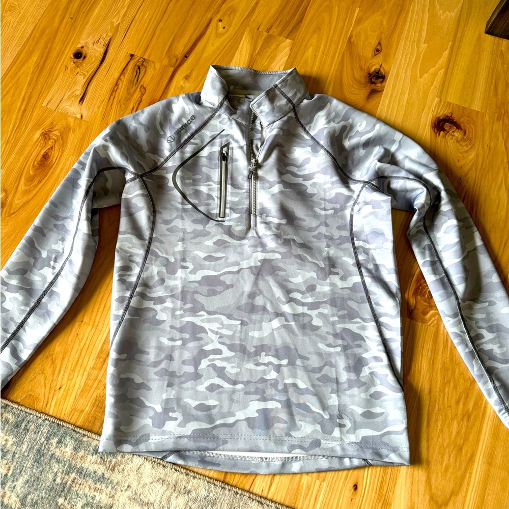 Sunice Golf Pullover Size M
